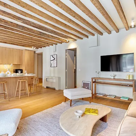 Apartment Superb Notre Dame De By Studioprestige